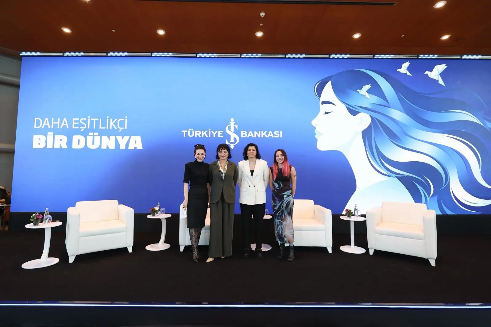 daha eşitlikçi bir dünya paneli yayını