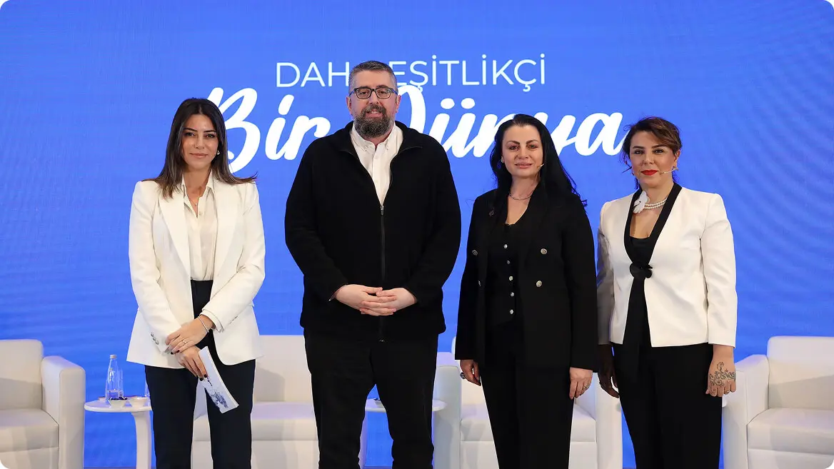 Soldan sağa: Güzem Yılmaz Ertem, Sema Güral Sürmeli, Akan Abdula, Ebru Baybara Demir